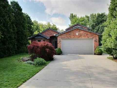 835 Old Tecumseh Rd, House detached with 3 bedrooms, 3 bathrooms and 4 parking in Lakeshore ON | Image 2
