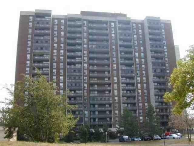 1004 - 21 Knightsbridge Rd, Condo with 2 bedrooms, 1 bathrooms and 1 parking in Brampton ON | Image 1