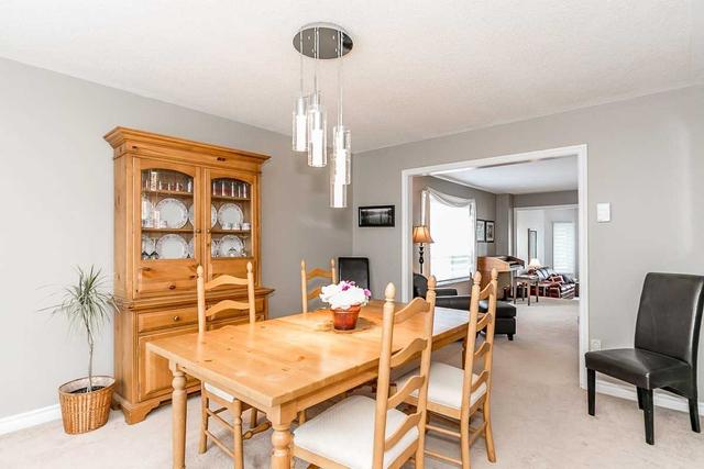 264 Elman Cres, House detached with 4 bedrooms, 3 bathrooms and 6 parking in Newmarket ON | Image 5