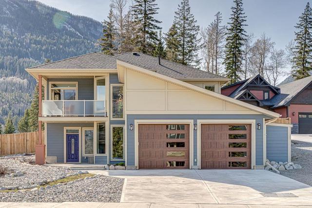 2264 Black Hawk Drive, House detached with 3 bedrooms, 3 bathrooms and null parking in Sparwood BC | Image 61