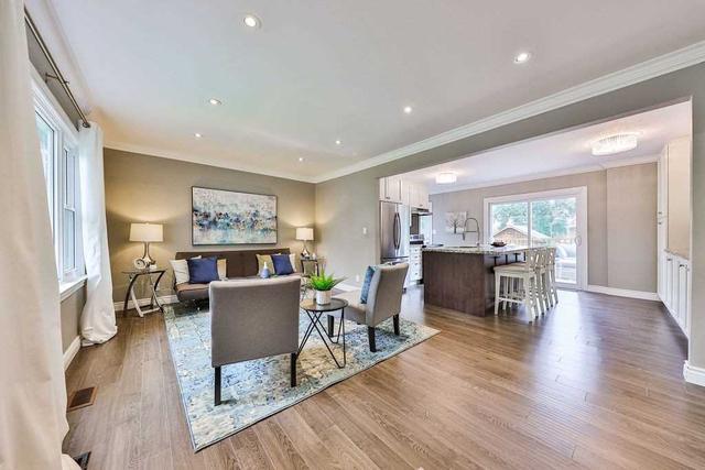 150 West 25th St, House detached with 5 bedrooms, 3 bathrooms and 4 parking in Hamilton ON | Image 34