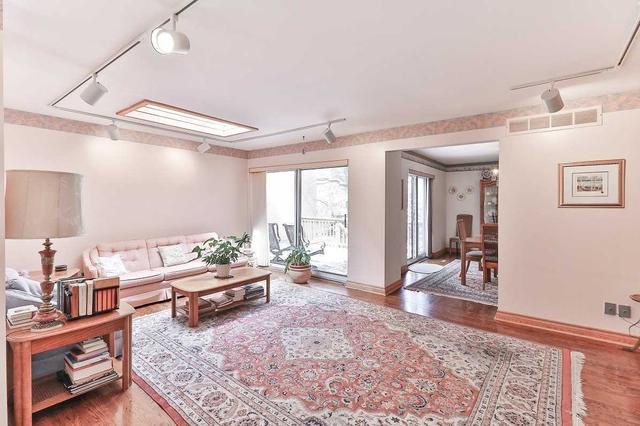 16 Redstone Path, Townhouse with 3 bedrooms, 2 bathrooms and 1 parking in Toronto ON | Image 27