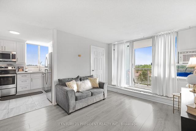 615 - 100 Wingarden Crt, Condo with 2 bedrooms, 2 bathrooms and 1 parking in Toronto ON | Image 2