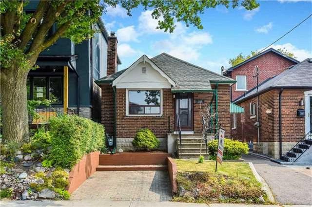 389 Winnett Ave, House detached with 2 bedrooms, 2 bathrooms and 1 parking in Toronto ON | Image 1