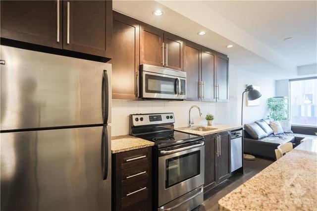 211 - 238 Besserer Street, Condo with 1 bedrooms, 1 bathrooms and 1 parking in Ottawa ON | Image 3