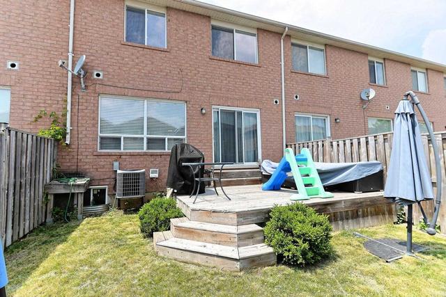 780 Johnson Hts, House attached with 3 bedrooms, 3 bathrooms and 2 parking in Milton ON | Image 28