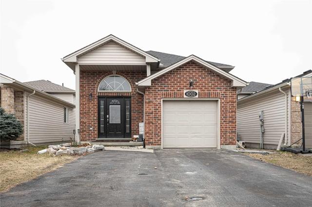 1002 Blythwood Rd, House detached with 2 bedrooms, 3 bathrooms and 5 parking in London ON | Image 1