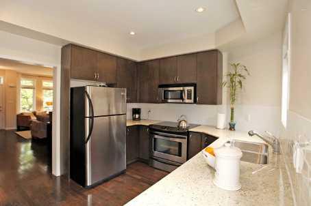 th87 - 117b The Queensway Ave, Townhouse with 3 bedrooms, 3 bathrooms and 1 parking in Toronto ON | Image 5