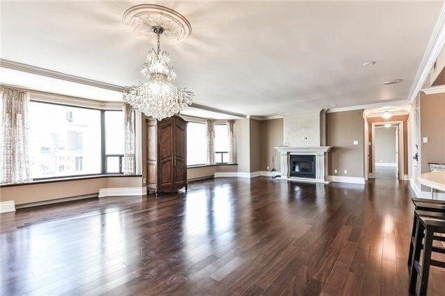 2206 - 175 Cumberland St, Condo with 2 bedrooms, 2 bathrooms and 1 parking in Toronto ON | Image 6