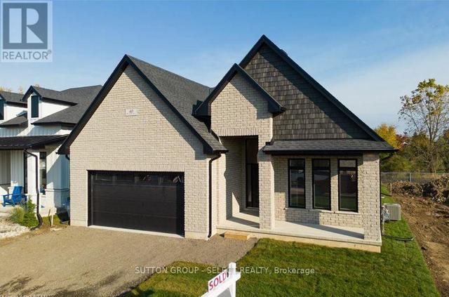 lot 2 Briscoe Cres, House detached with 2 bedrooms, 2 bathrooms and 4 parking in Strathroy Caradoc ON | Image 2