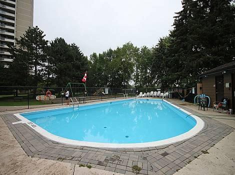 404 - 299 Mill Rd, Condo with 3 bedrooms, 2 bathrooms and 1 parking in Toronto ON | Image 17