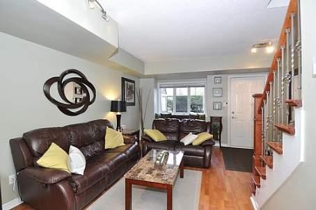 th 101 - 208 Niagara St, Townhouse with 2 bedrooms, 2 bathrooms and 1 parking in Toronto ON | Image 2