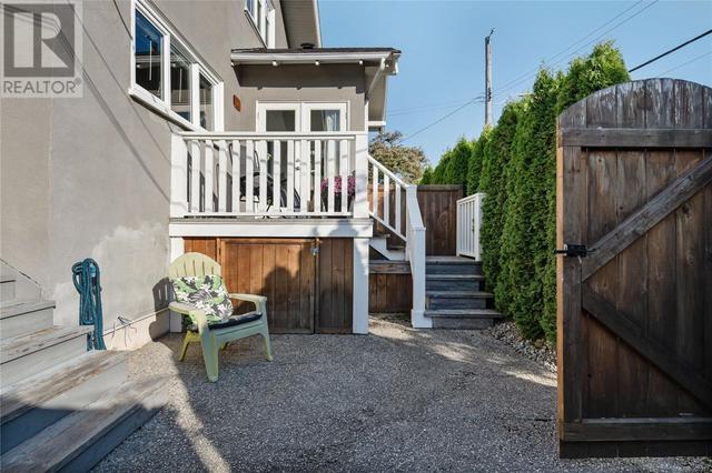 62 Cambridge St, House detached with 7 bedrooms, 4 bathrooms and 3 parking in Victoria BC | Image 40