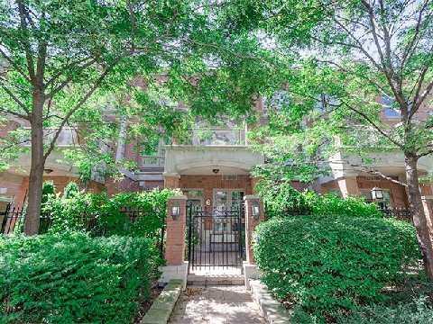 th12 - 21 Burkebrook Pl, Townhouse with 3 bedrooms, 3 bathrooms and 2 parking in Toronto ON | Image 1