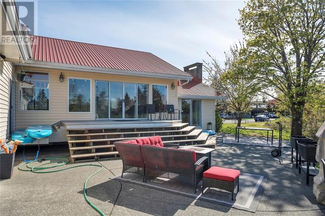 1590 20th Ave, House detached with 3 bedrooms, 2 bathrooms and 3 parking in Campbell River BC | Image 48