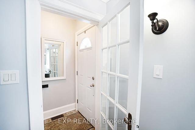 30 East 12th St, House detached with 4 bedrooms, 1 bathrooms and 2 parking in Hamilton ON | Image 3