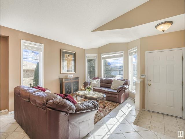 7716 154 Av Nw, House detached with 4 bedrooms, 3 bathrooms and null parking in Edmonton AB | Image 5