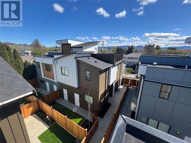 2165 Aberdeen Street, House attached with 3 bedrooms, 3 bathrooms and null parking in Kelowna BC | Image 25