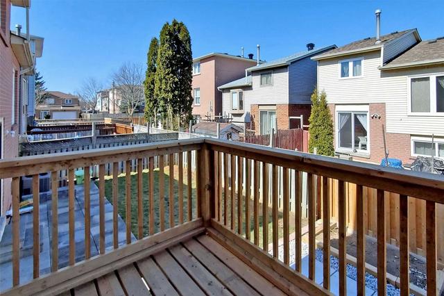 7 Kimbercroft Crt, House attached with 3 bedrooms, 3 bathrooms and 2 parking in Toronto ON | Image 28