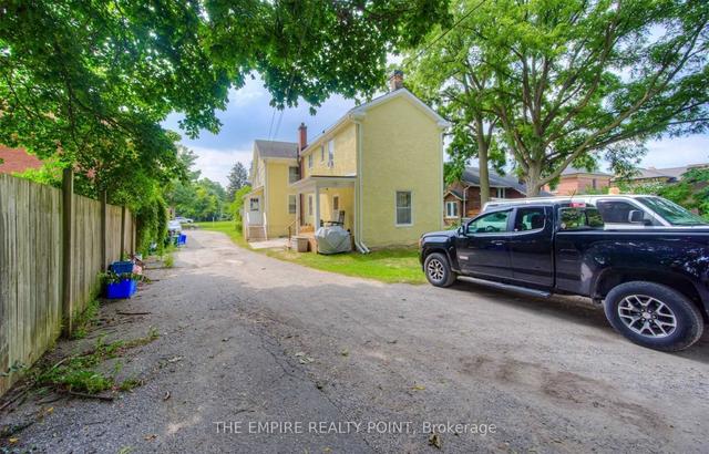 228 Main St E, House detached with 5 bedrooms, 3 bathrooms and 8 parking in Cambridge ON | Image 14