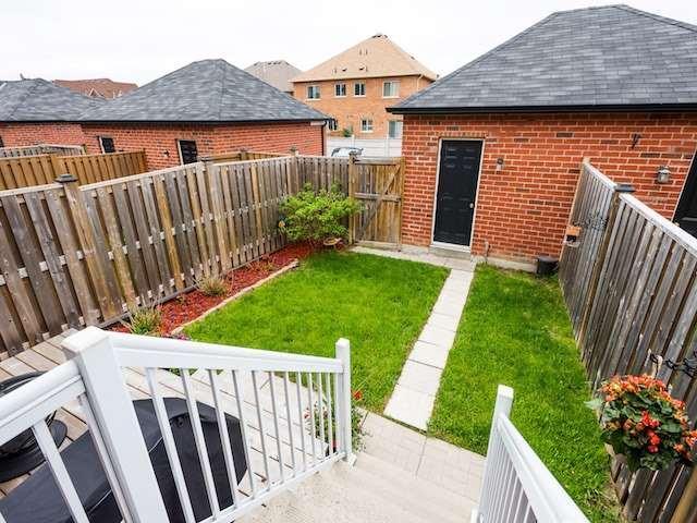 11878 Tenth Line, House attached with 3 bedrooms, 3 bathrooms and 1 parking in Whitchurch Stouffville ON | Image 16