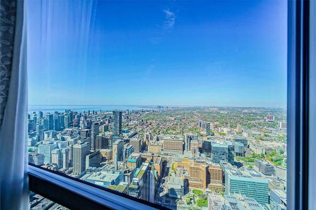 7712 - 388 Yonge St, Condo with 2 bedrooms, 2 bathrooms and 1 parking in Toronto ON | Image 24