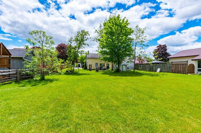 8 Mill St, House detached with 3 bedrooms, 1 bathrooms and 3 parking in East Gwillimbury ON | Image 11