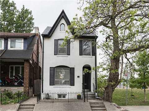 32 Wychwood Ave, House detached with 2 bedrooms, 2 bathrooms and 2 parking in Toronto ON | Image 1
