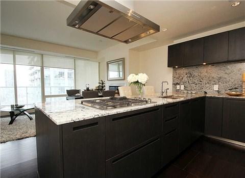 2703 - 180 University Ave, Condo with 1 bedrooms, 2 bathrooms and 1 parking in Toronto ON | Image 15