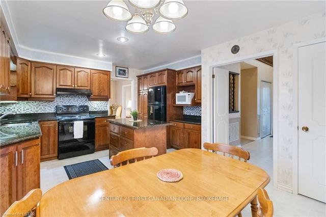 916 Farnham Rd, House detached with 4 bedrooms, 3 bathrooms and 4 parking in London ON | Image 3