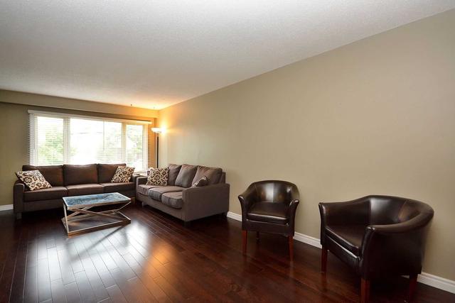 27 Newlyn Cres, House semidetached with 3 bedrooms, 2 bathrooms and 4 parking in Brampton ON | Image 39