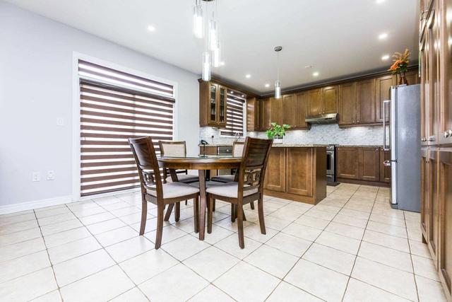30 Twin Falls Rd, House detached with 5 bedrooms, 7 bathrooms and 6 parking in Brampton ON | Image 3