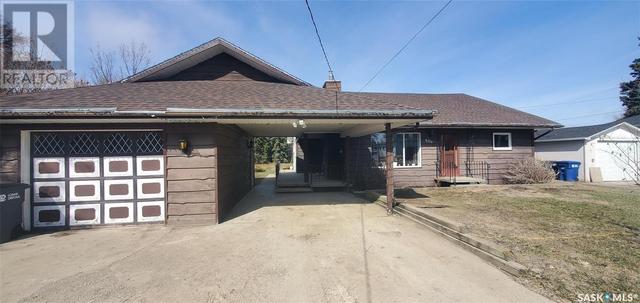 806 Garnet Street, House detached with 3 bedrooms, 1 bathrooms and null parking in Grenfell SK | Image 2