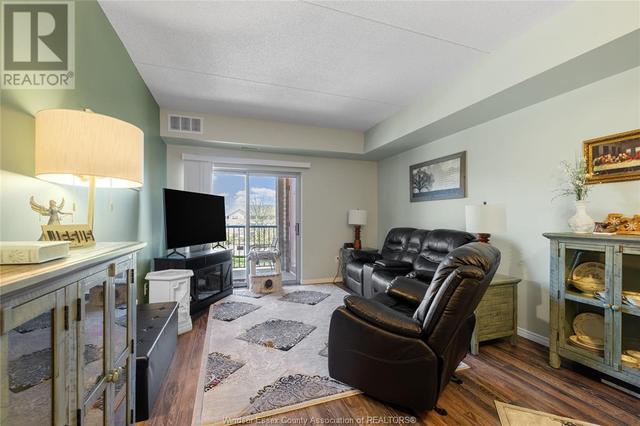 302 - 3795 Southwinds, Condo with 2 bedrooms, 1 bathrooms and null parking in Windsor ON | Image 4