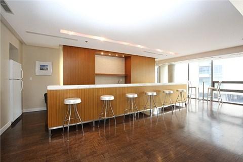 1007 - 281 Mutual St, Condo with 1 bedrooms, 1 bathrooms and null parking in Toronto ON | Image 16