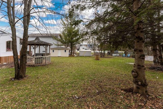 200 Sutherland St N, House detached with 3 bedrooms, 1 bathrooms and 3 parking in Clearview ON | Image 16