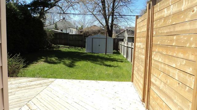 77 Clemens St, House detached with 2 bedrooms, 2 bathrooms and 4 parking in London ON | Image 11
