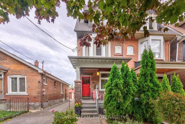 49 Alton Ave, House semidetached with 2 bedrooms, 3 bathrooms and 1 parking in Toronto ON | Image 12