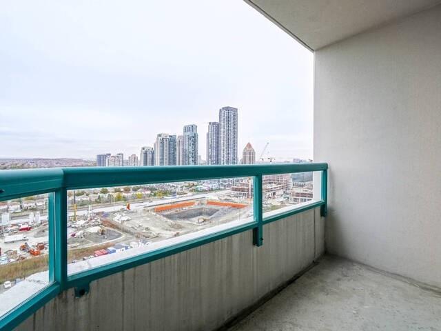 2211 - 550 Webb Dr, Condo with 2 bedrooms, 2 bathrooms and 2 parking in Mississauga ON | Image 25