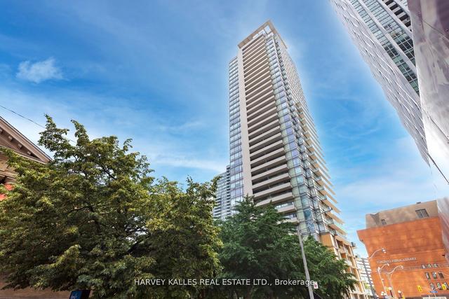 2403 - 18 Yorkville Ave, Condo with 2 bedrooms, 2 bathrooms and 1 parking in Toronto ON | Image 1
