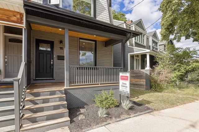 16 Erindale Ave, House semidetached with 3 bedrooms, 3 bathrooms and 0 parking in Toronto ON | Image 12