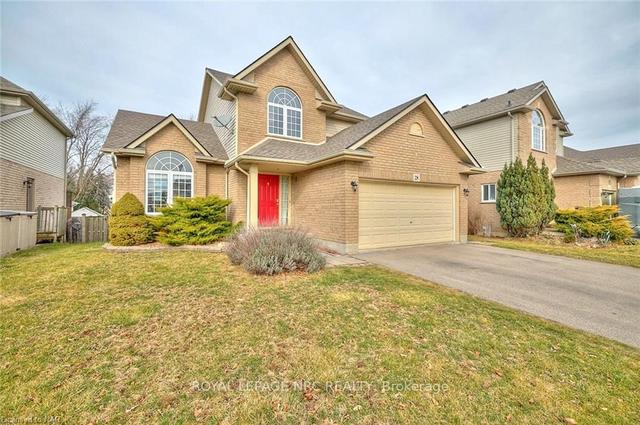 28 Fosh Crt, House detached with 3 bedrooms, 4 bathrooms and 4 parking in St. Catharines ON | Image 33