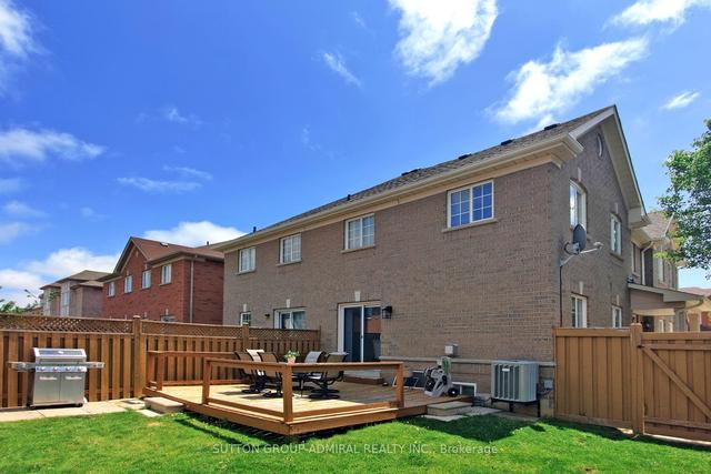 86 Rotunda St W, House semidetached with 3 bedrooms, 4 bathrooms and 5 parking in Brampton ON | Image 32