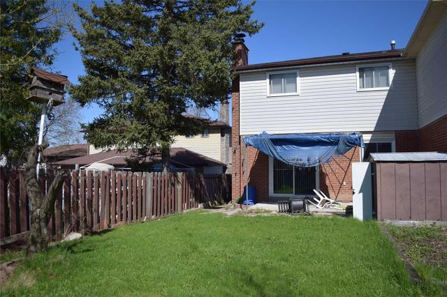 11 Horne Dr, House semidetached with 3 bedrooms, 2 bathrooms and 2 parking in Brampton ON | Image 16