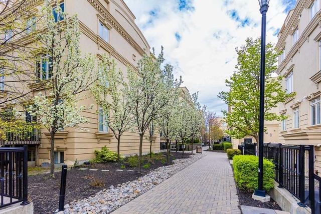 th 28 - 80 Carr St, Townhouse with 1 bedrooms, 1 bathrooms and 1 parking in Toronto ON | Image 18