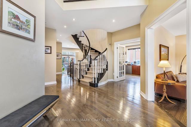 1060 Stonehaven Ave, House detached with 4 bedrooms, 4 bathrooms and 6 parking in Newmarket ON | Image 36
