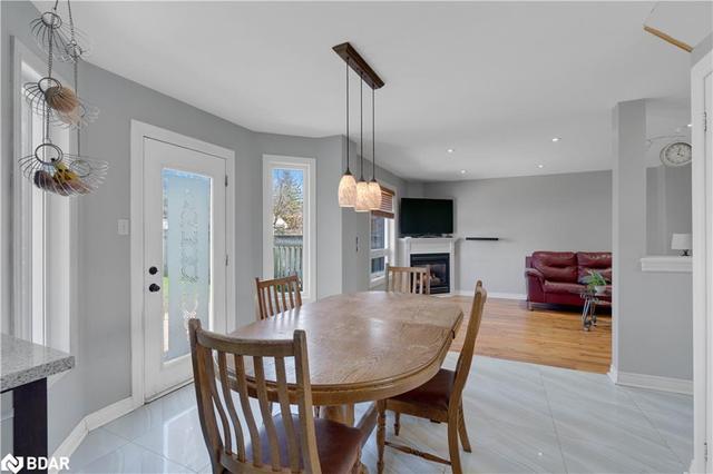 3 Logan Court, House detached with 3 bedrooms, 2 bathrooms and 5 parking in Barrie ON | Image 7