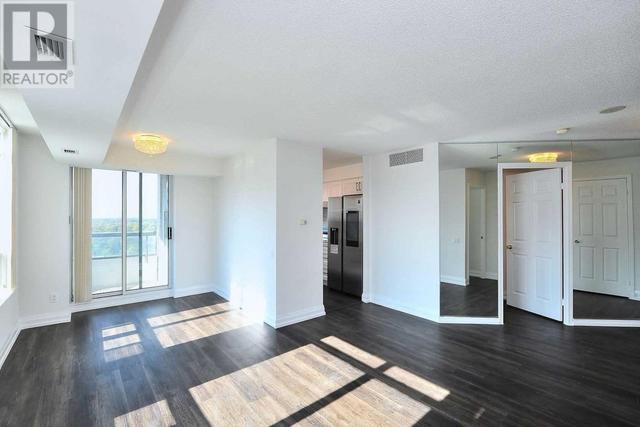 1717 - 8 Hillcrest Ave, Condo with 2 bedrooms, 2 bathrooms and 1 parking in Toronto ON | Image 7