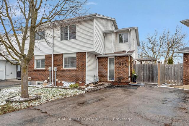683 Hillview Rd, House attached with 3 bedrooms, 2 bathrooms and 2 parking in Cambridge ON | Image 1