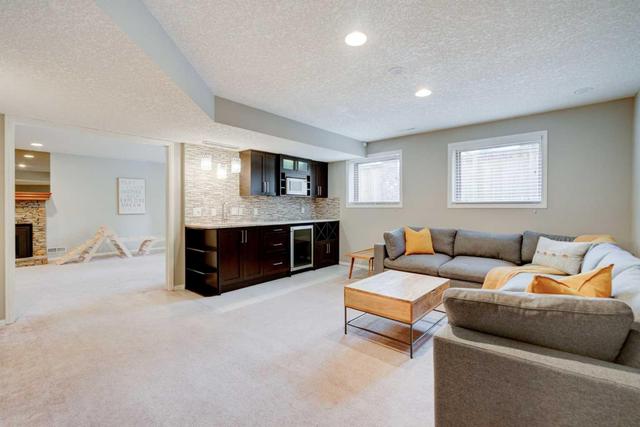 303 Canter Place Sw, House detached with 5 bedrooms, 4 bathrooms and 4 parking in Calgary AB | Image 37